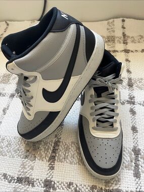 Nike Air Jordan 1 Mid